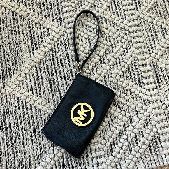 🖤 Michael Kors Wristlet | Mini Bag | Purse | Black Leather | Gold Emblem - Picture 11 of 12
